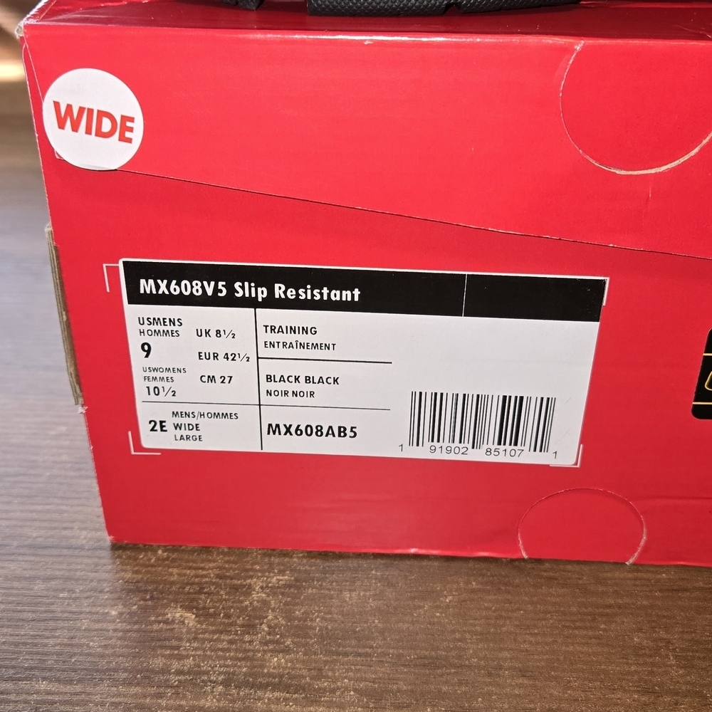 New Balance Men's Black Slip Resistant Shoes - Picture 2 of 7